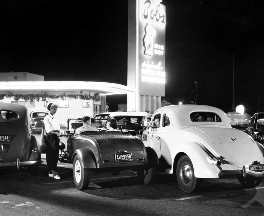 Burbank 1954 Bobs Big Boy Riverside Dr. in Toluca Lake wm.jpg